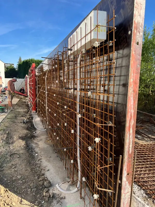 Architectural concrete fence, Šeberov – 11