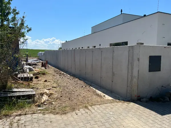 Architectural concrete fence, Šeberov – 14