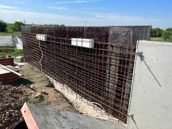 Architectural concrete fence, Šeberov – 19