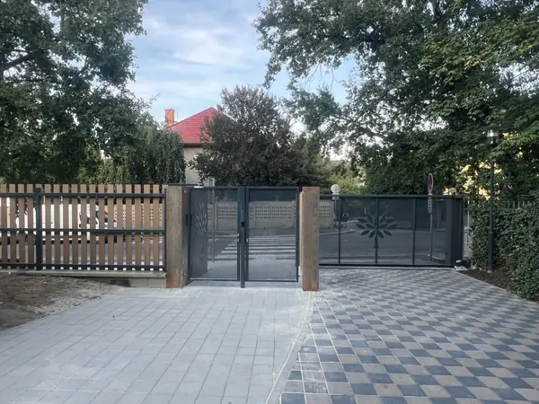 School entrance revitalization — Nový PORG – 7